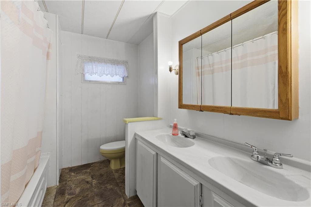 863 Manatee RD-23