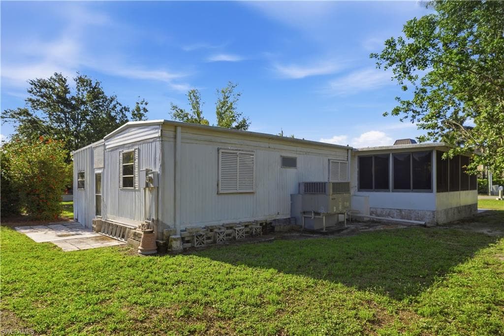 863 Manatee RD-13