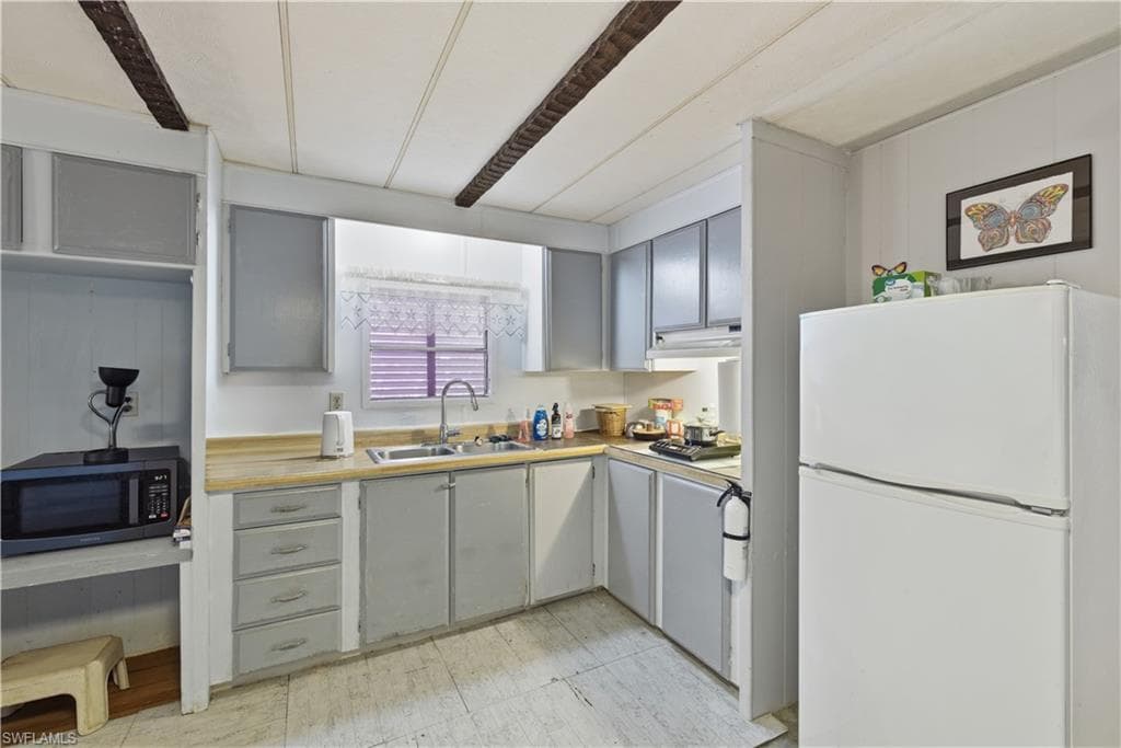 863 Manatee RD-10