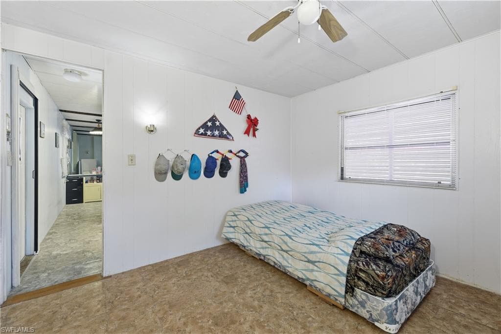 863 Manatee RD-11