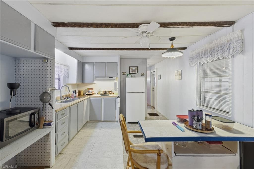863 Manatee RD-21