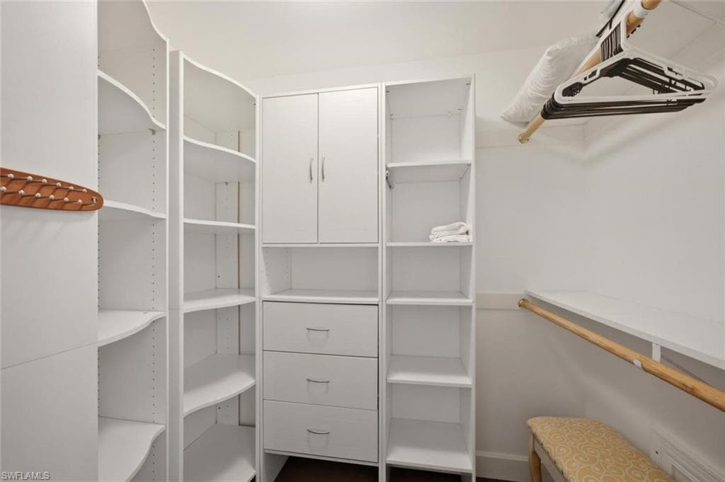 2540 Half Moon WALK-30