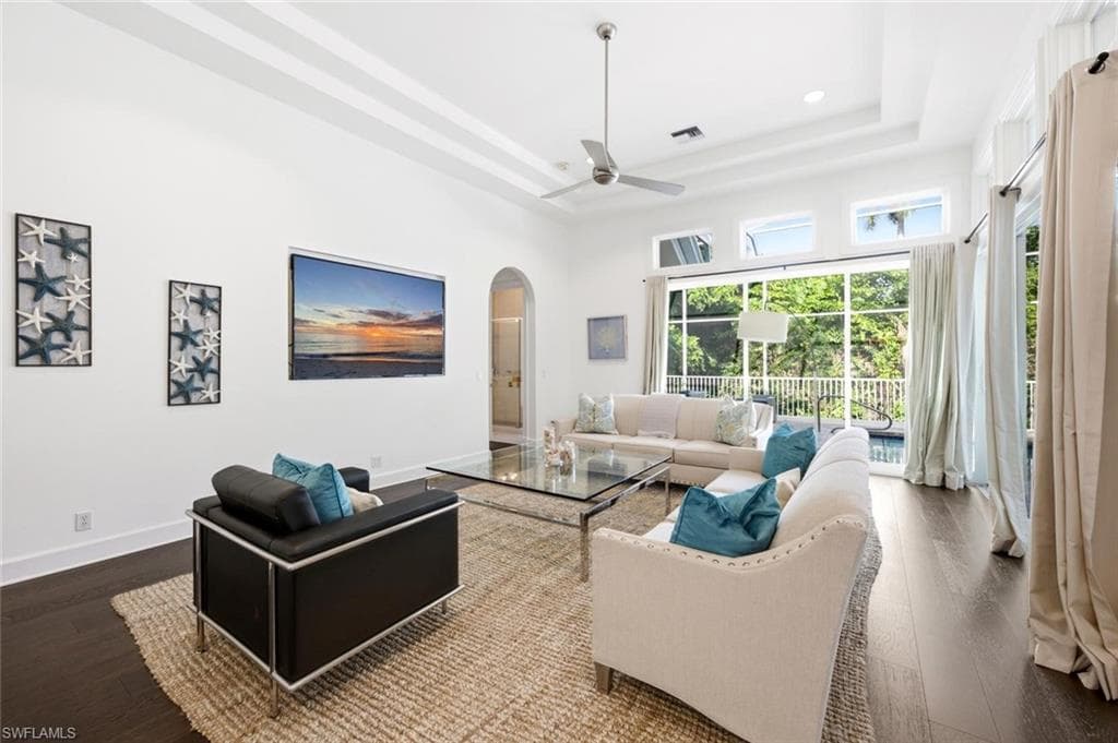 2540 Half Moon WALK-14