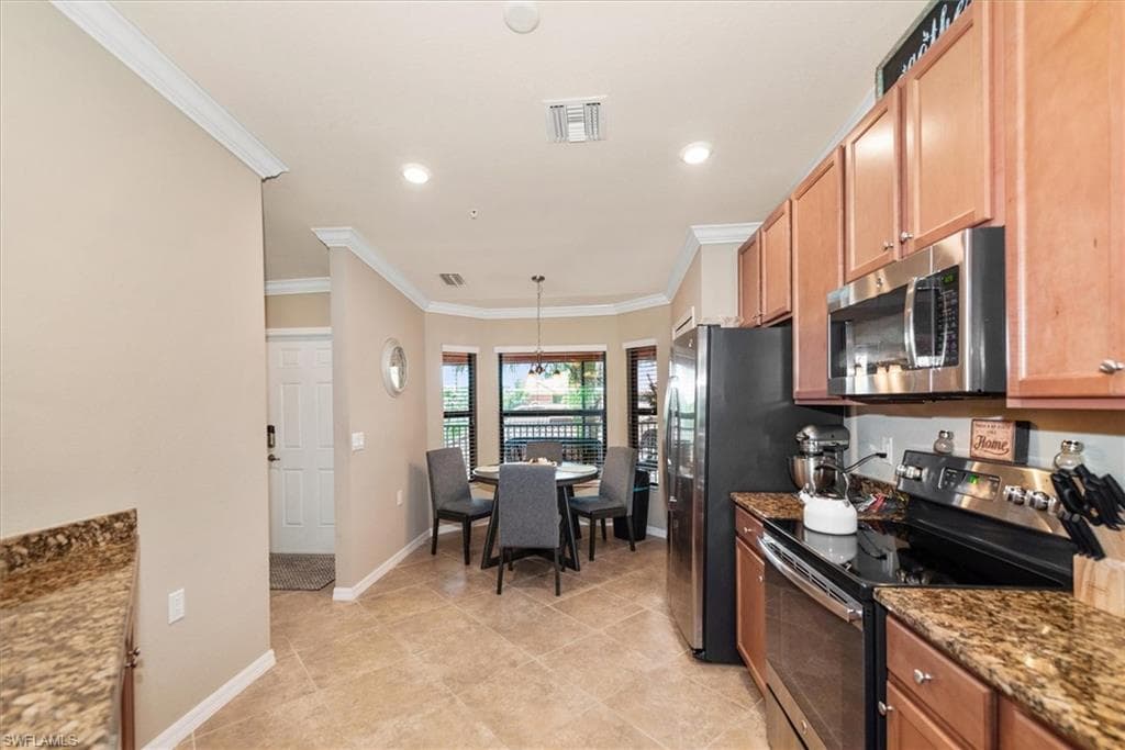 13750 Julias WAY 528-17