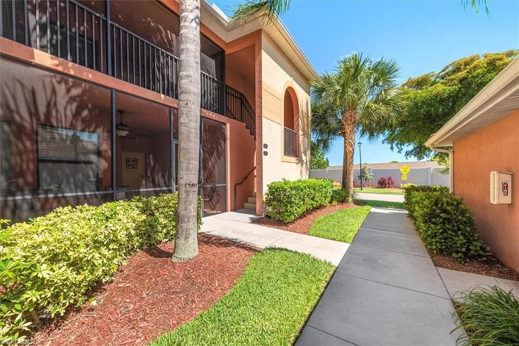 13750 Julias WAY 528-1