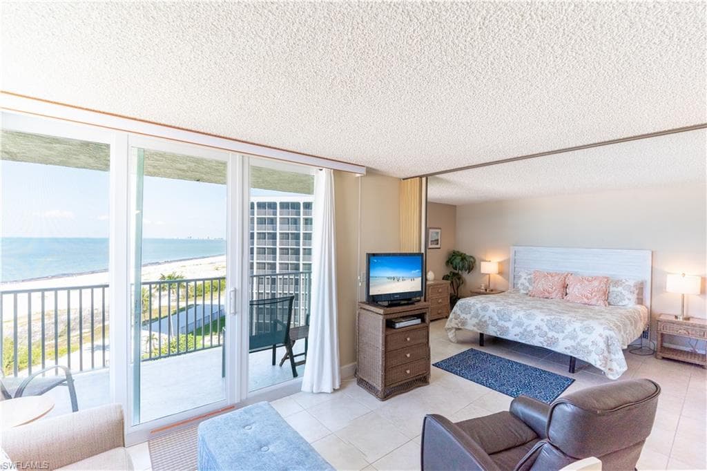 7300 Estero BLVD 606-17