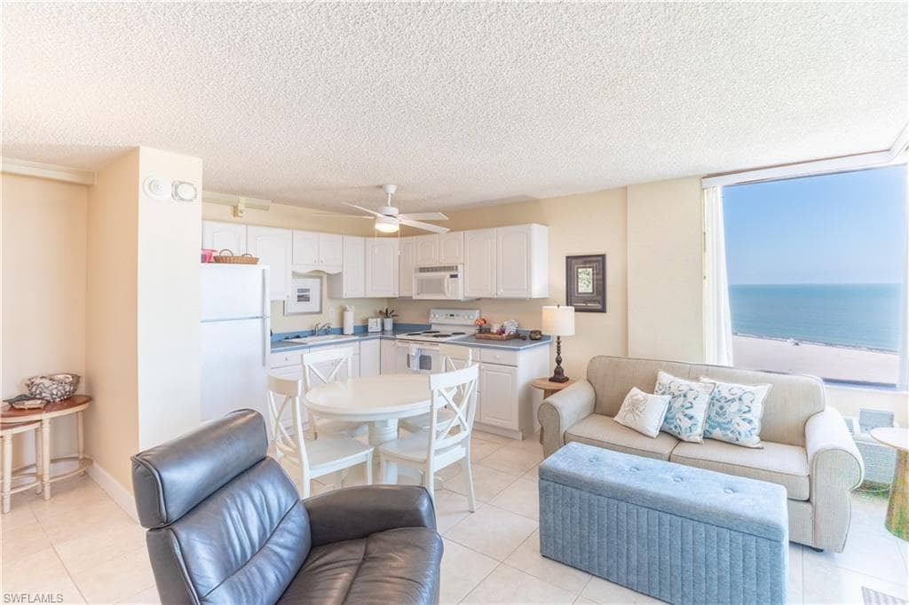 7300 Estero BLVD 606-7