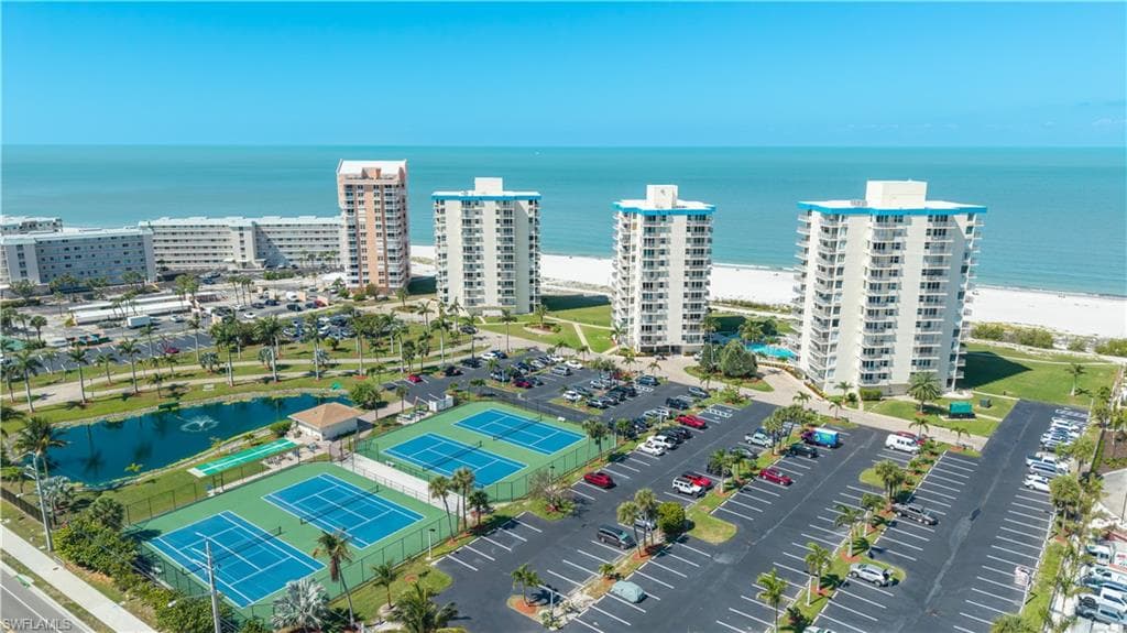 7300 Estero BLVD 606-36