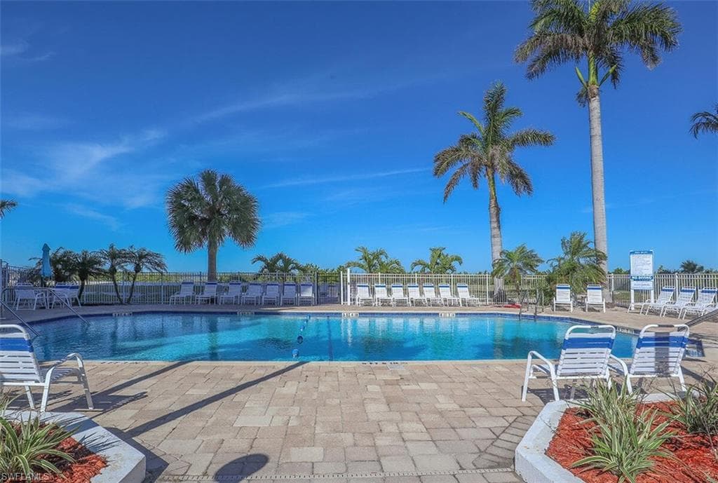 7300 Estero BLVD 606-19