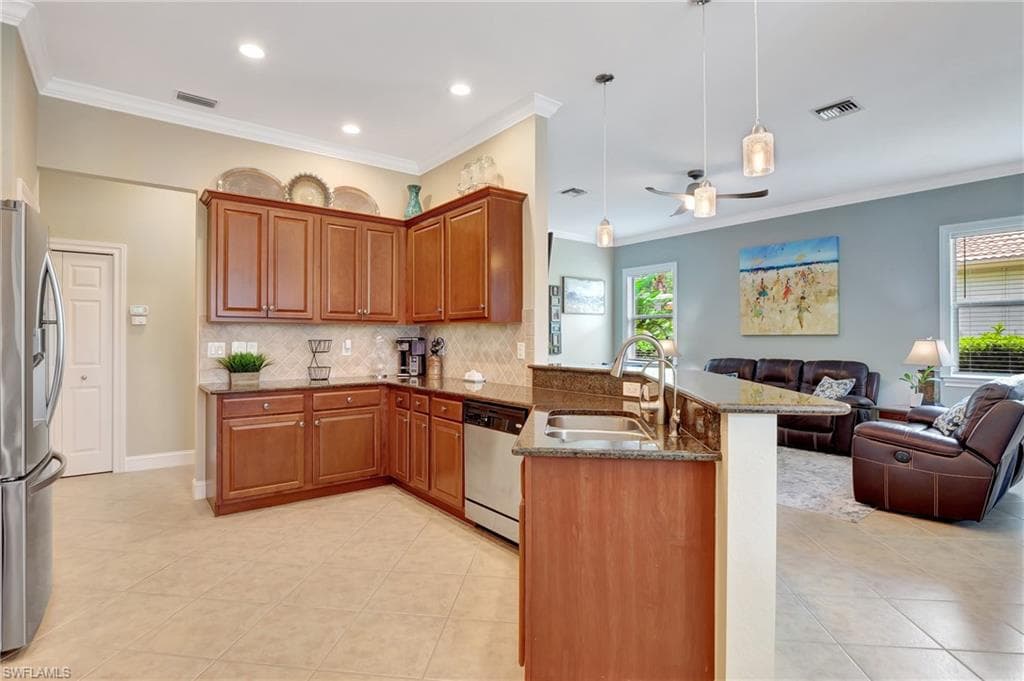 11230 Suffield ST-13