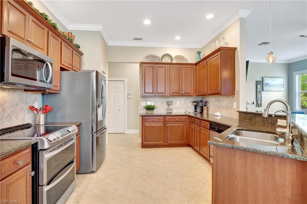 11230 Suffield ST-11
