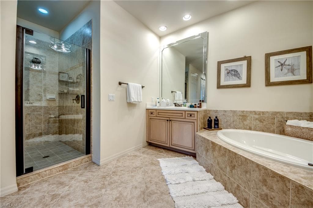 14490 Dolce Vista RD 202-27