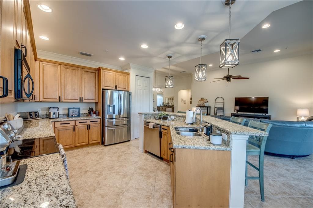 14490 Dolce Vista RD 202-19