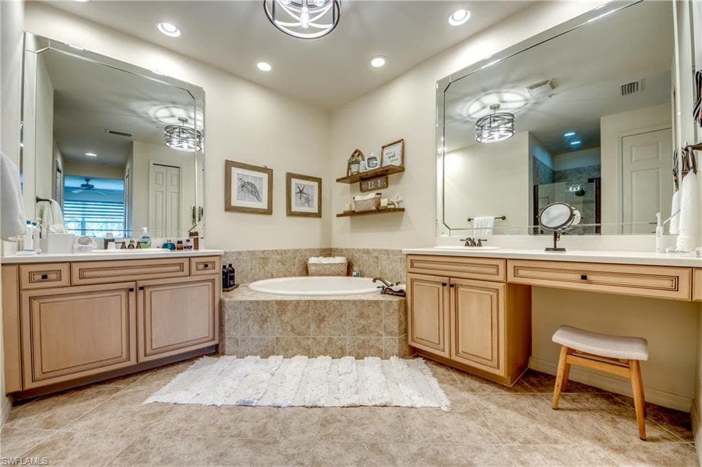 14490 Dolce Vista RD 202-25