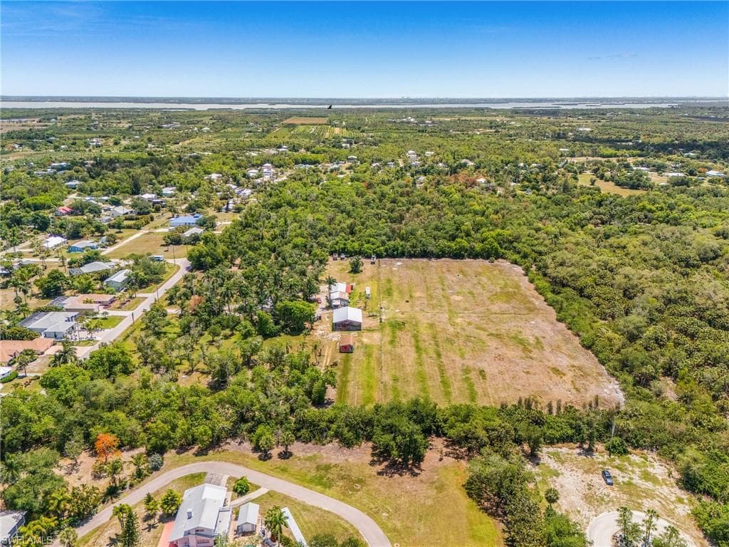 7535 Caloosa DR-11