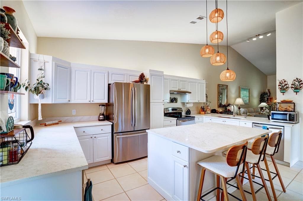 509 Robin Hood CIR 202-14