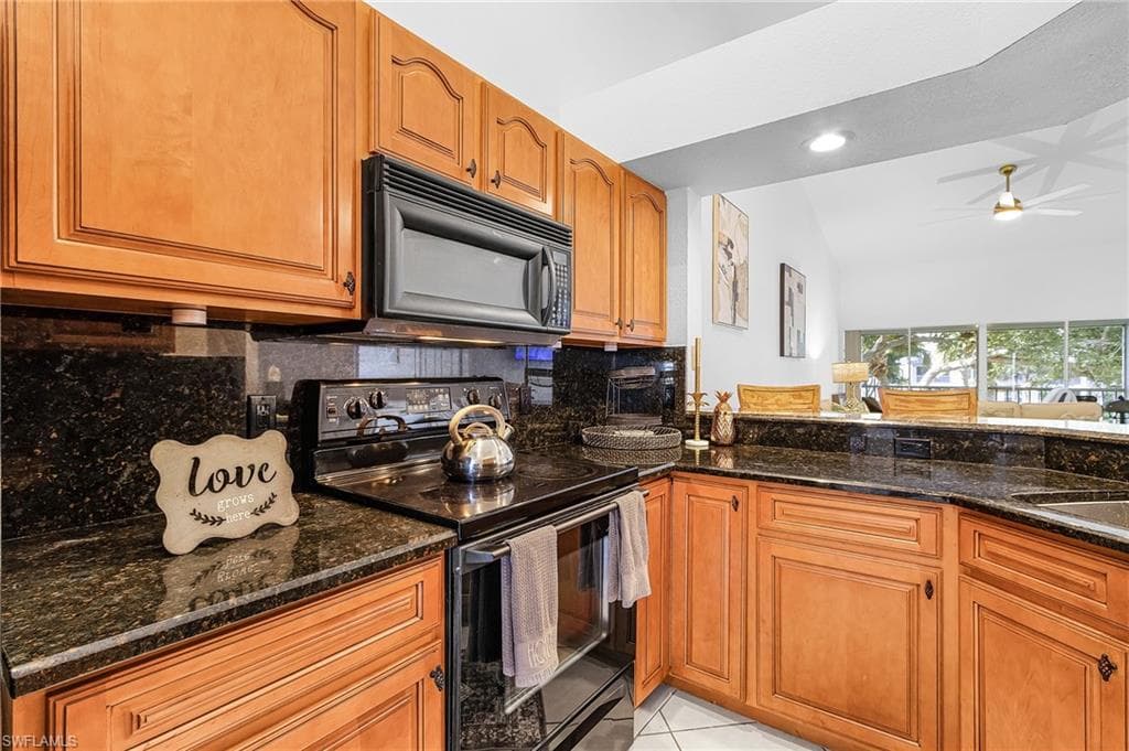 760 Wiggins Lake DR 206-9