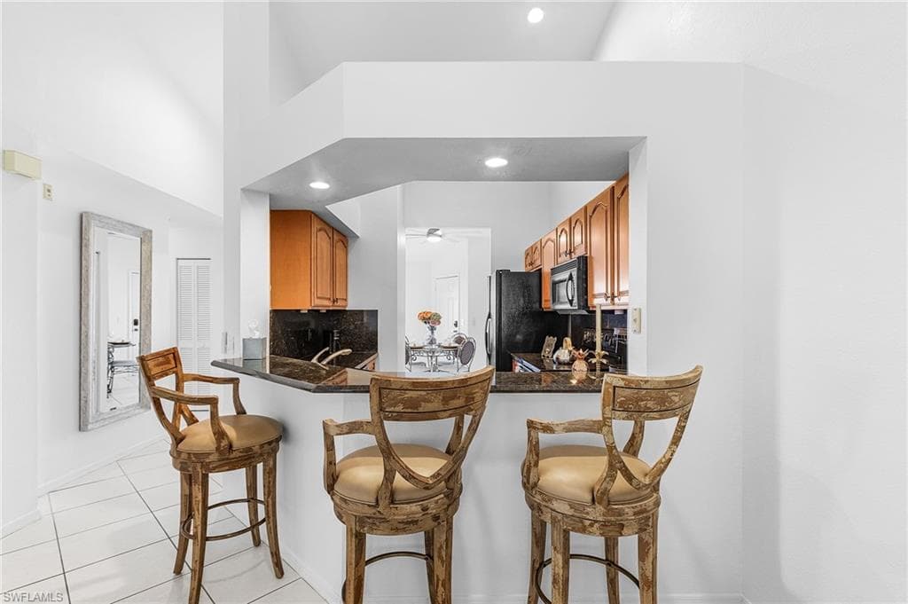 760 Wiggins Lake DR 206-11