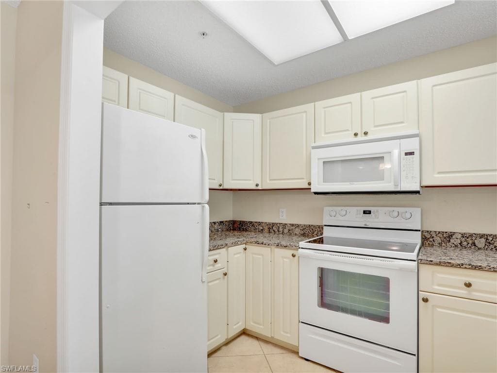 201 Arbor Lake DR 2-201-15