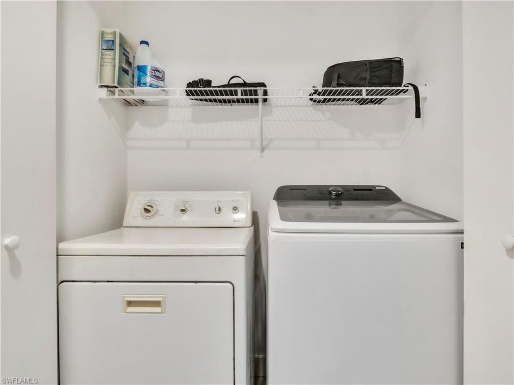 3000 Oasis Grand BLVD 2905-17