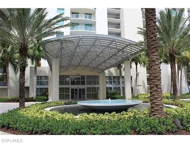 3000 Oasis Grand BLVD 2905-26