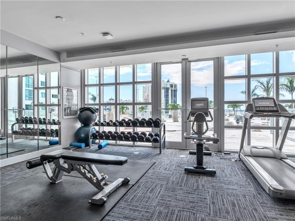 3000 Oasis Grand BLVD 2905-22