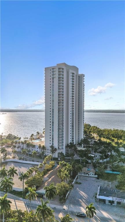 3000 Oasis Grand BLVD 2905-32