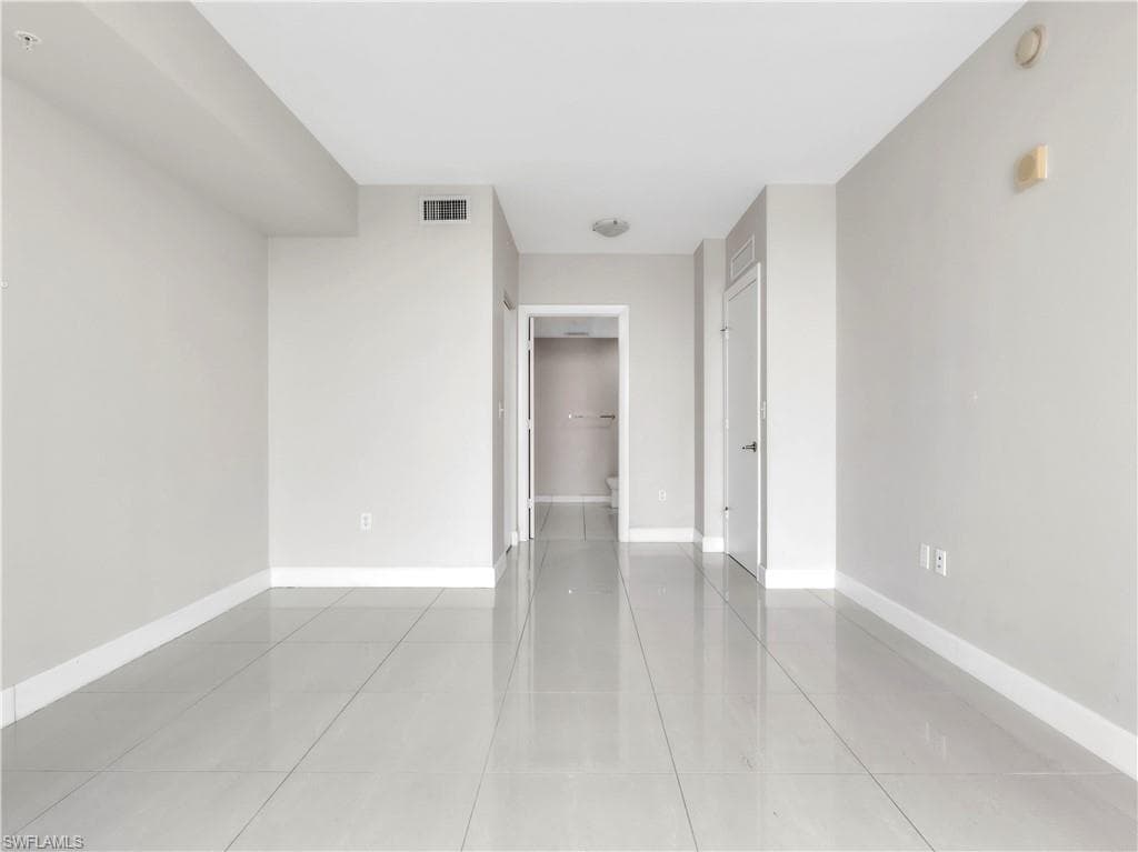 3000 Oasis Grand BLVD 2905-9