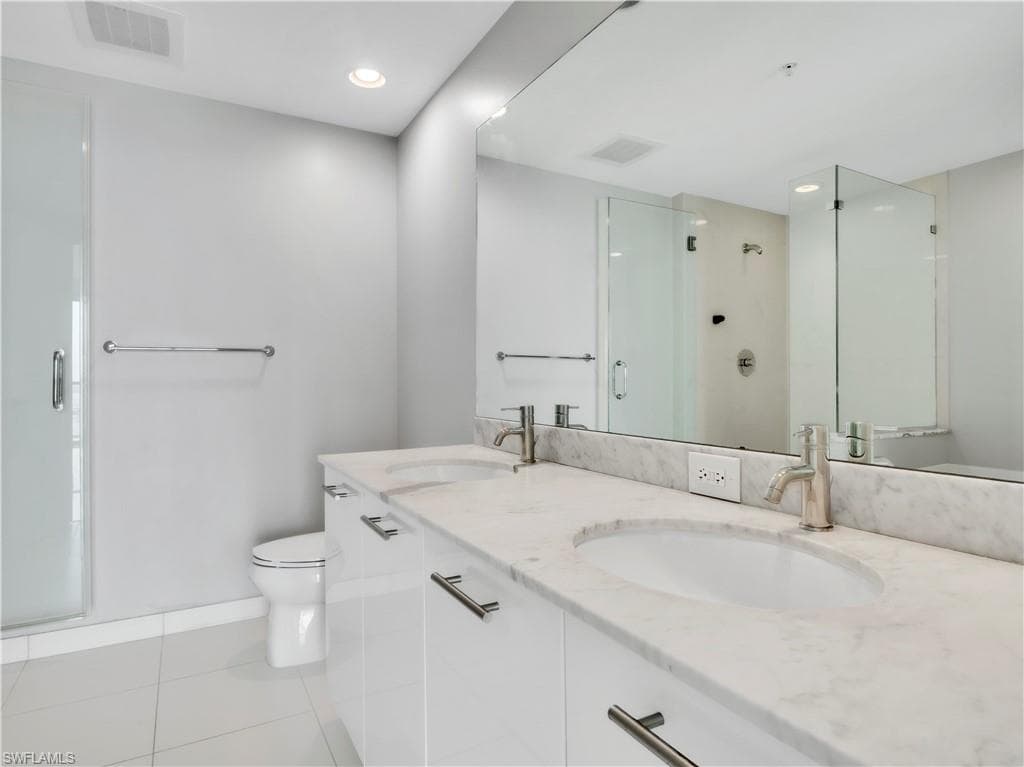 3000 Oasis Grand BLVD 2905-4