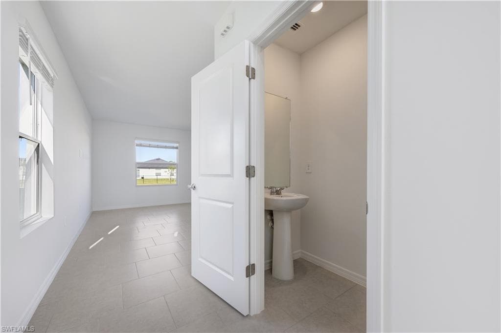 4050 San Felice LN-12