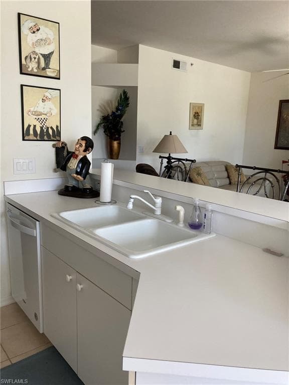 2855 Cypress Trace CIR 102-20