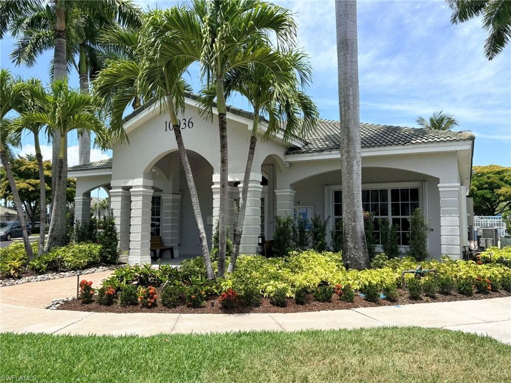 8162 Pacific Beach DR-26