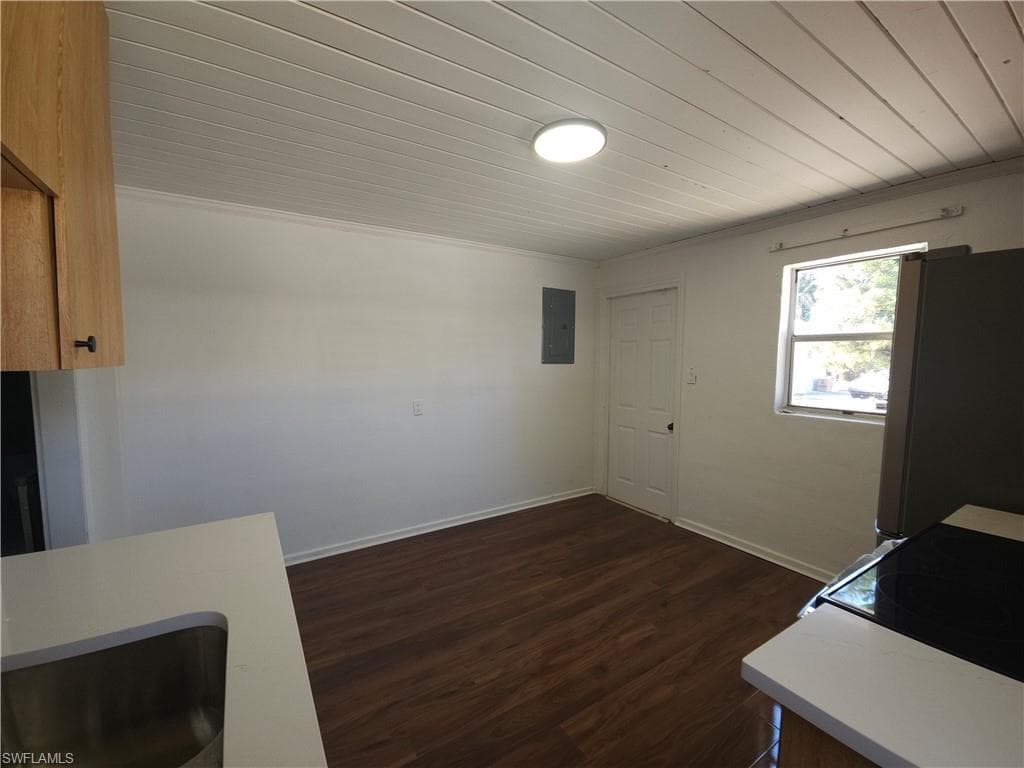 2657 Lafayette ST-10