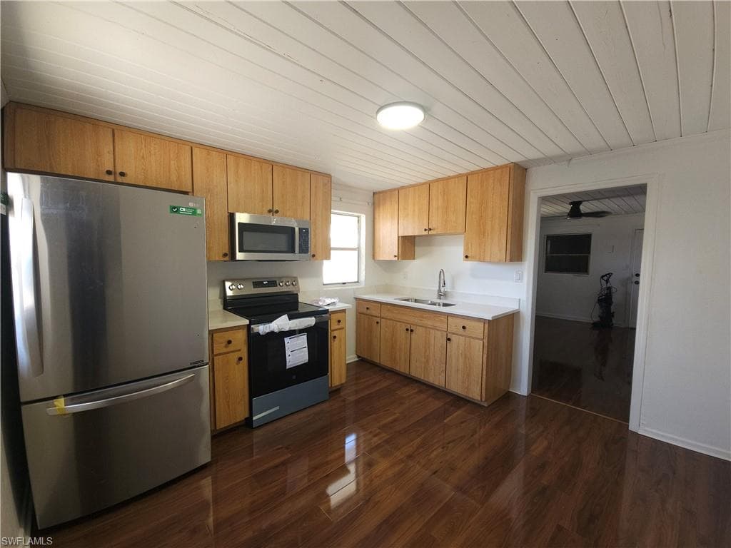 2657 Lafayette ST-8