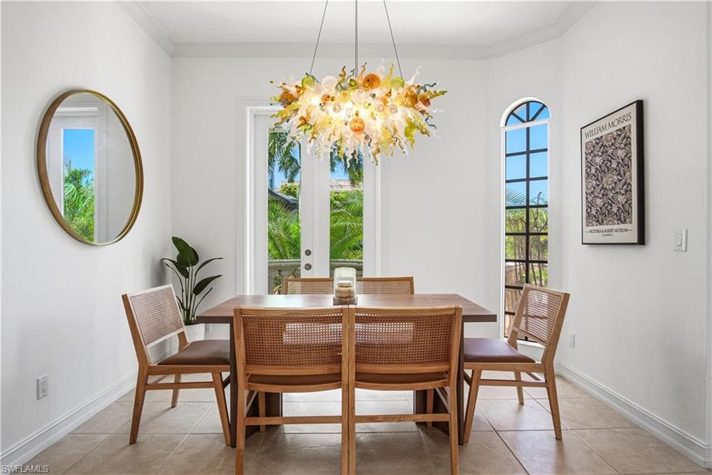 201 San Mateo DR-8