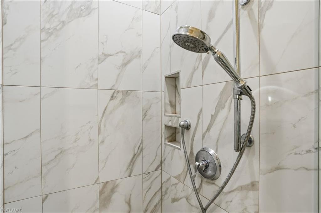 2365 Hidden Lake DR 6-11