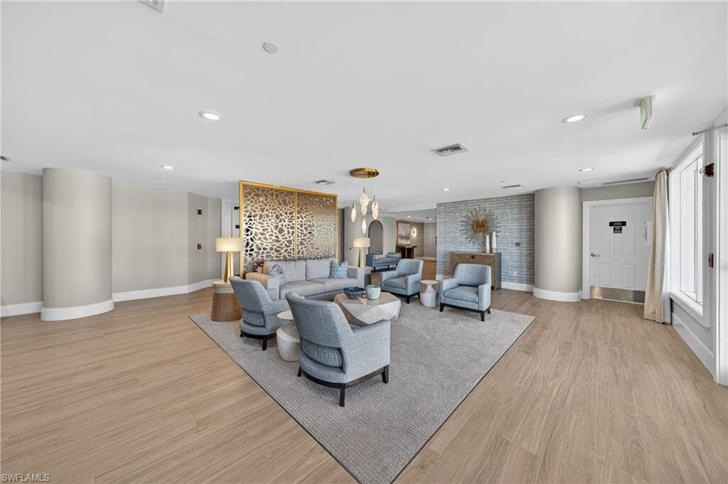 12701 Mastique Beach BLVD 502-31