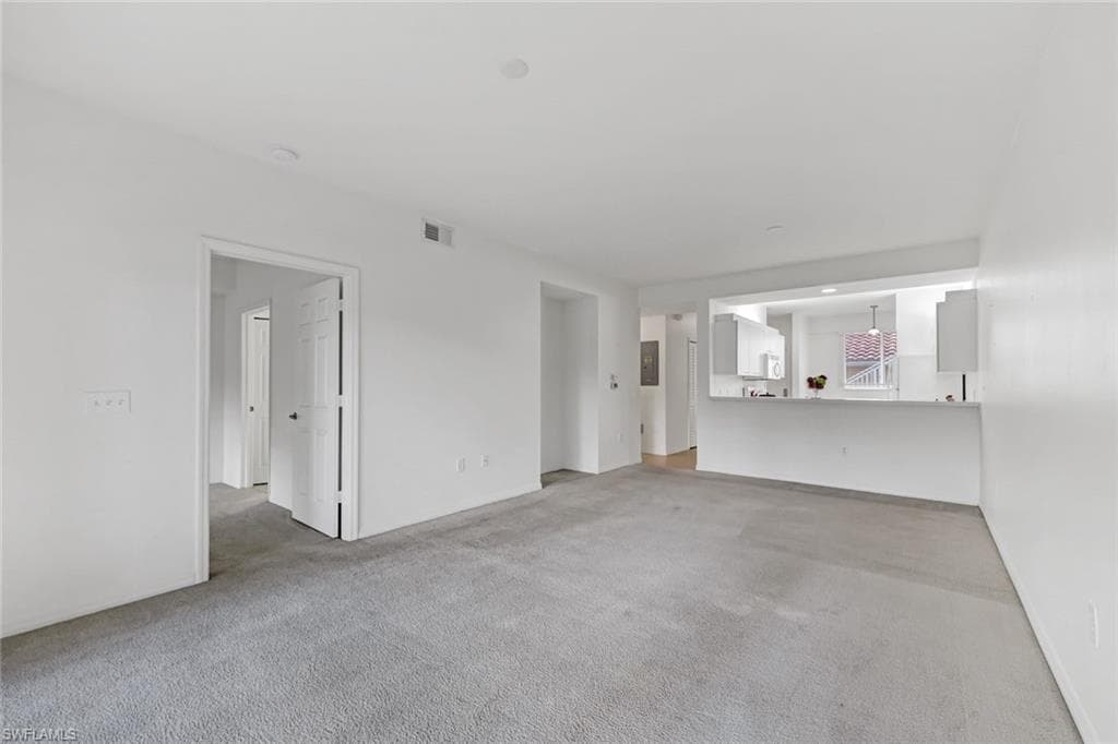 432 Valerie WAY 102-6