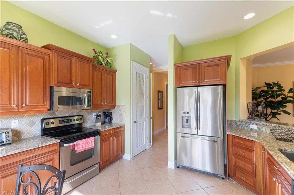 5050 Blauvelt WAY 8-102-3