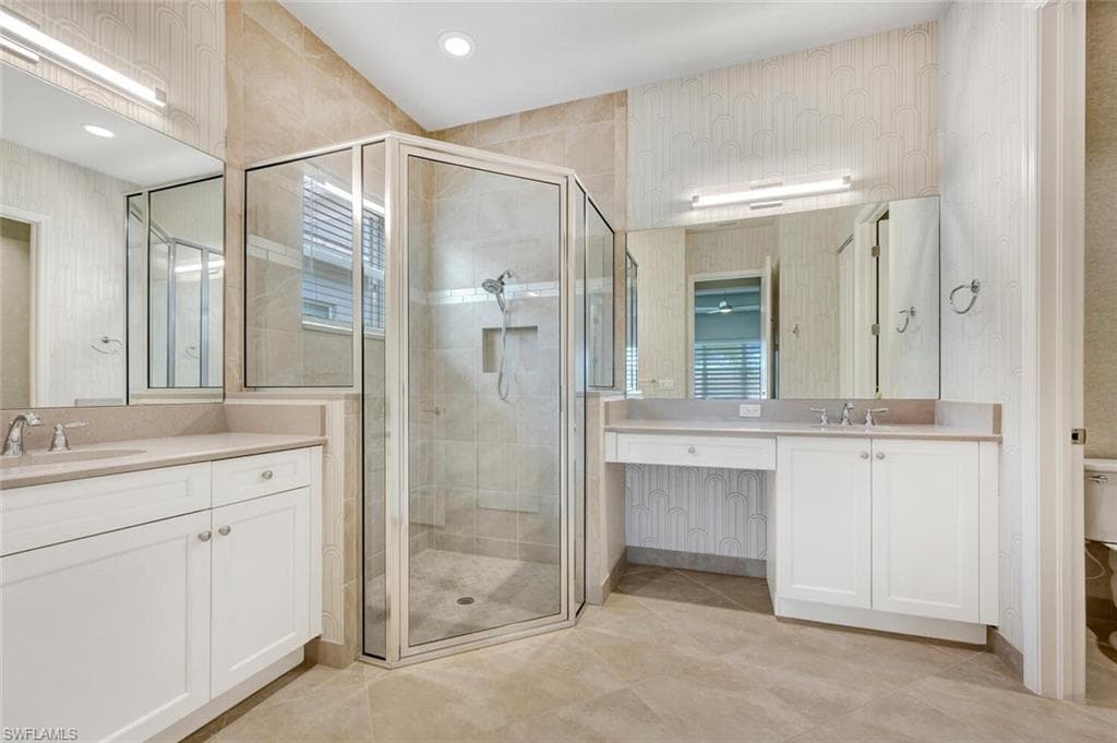 28496 BURANO DR-18