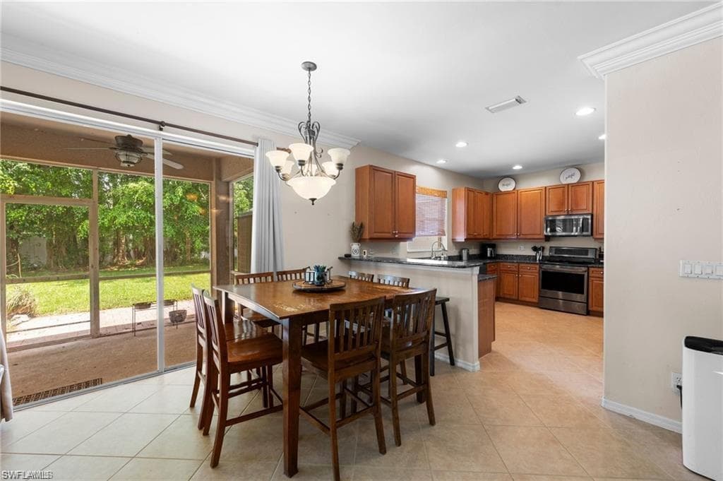 8364 Laurel Lakes BLVD-12