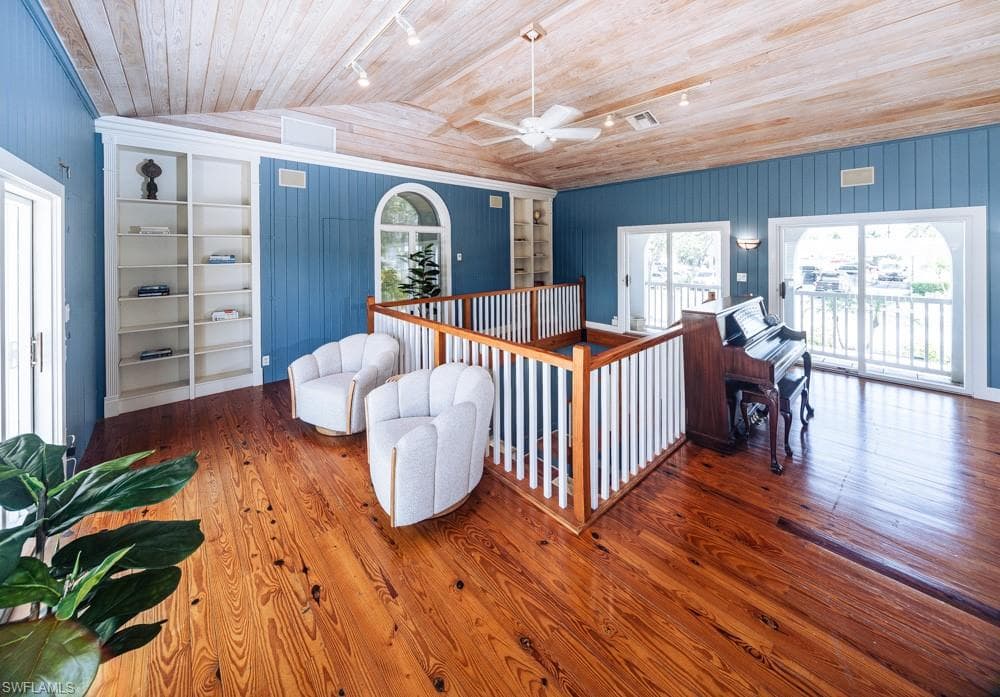 374 14th AVE S-8