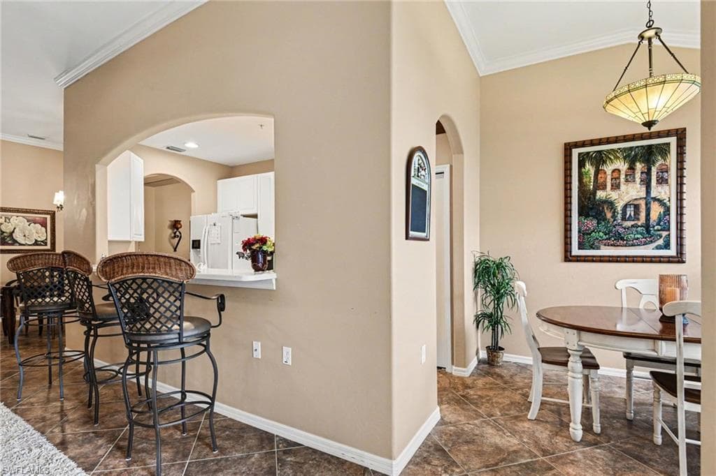 1230 Sweetwater LN 2208-10