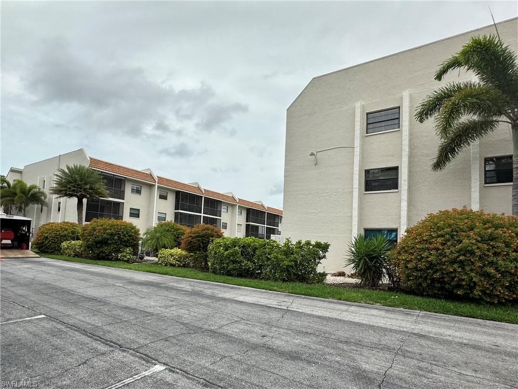 9395 Pennsylvania AVE 19-16