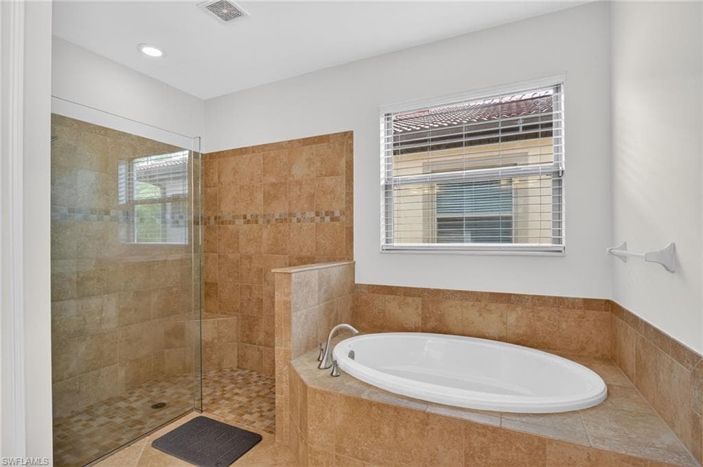 16380 Aberdeen WAY-17