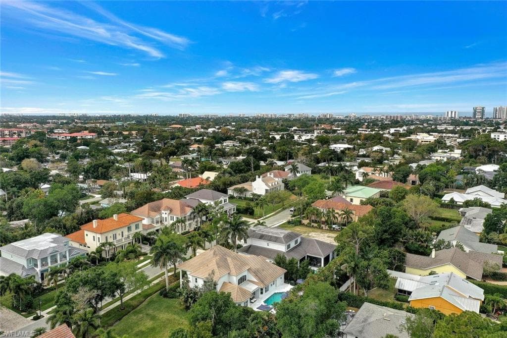 1427 Hemingway PL-43