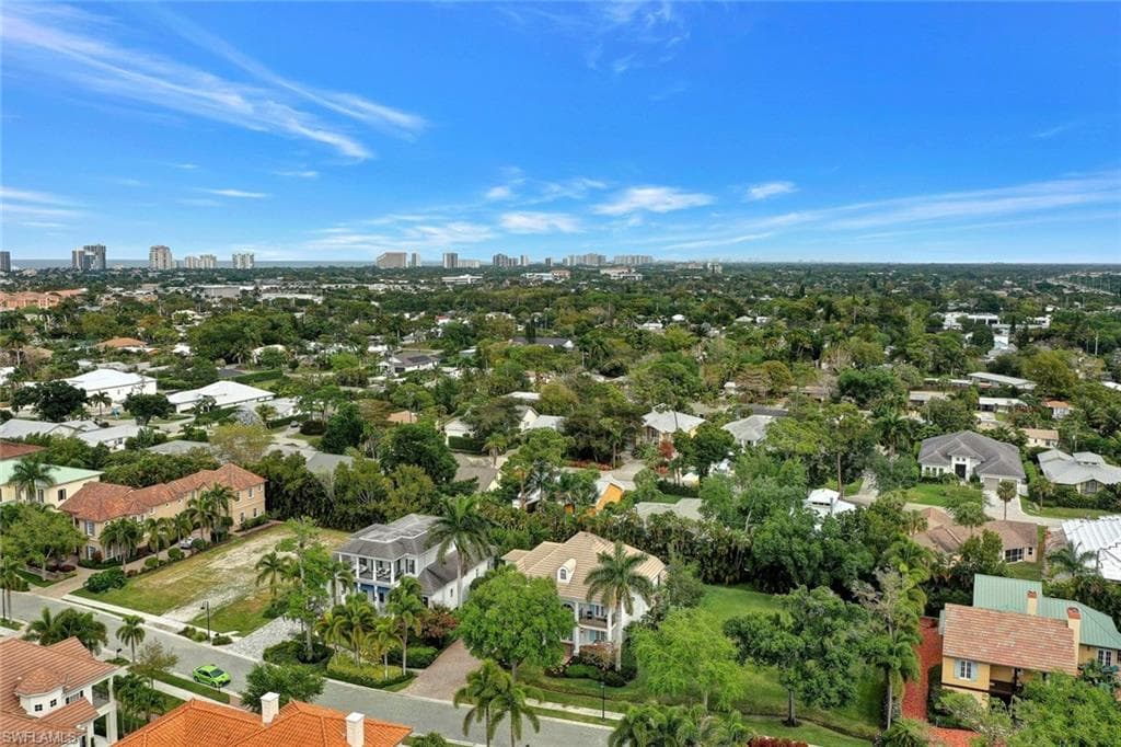 1427 Hemingway PL-1