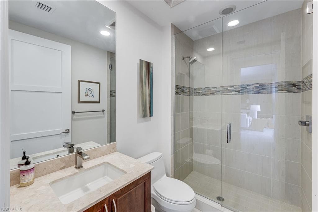 1030 3rd AVE S 216-22