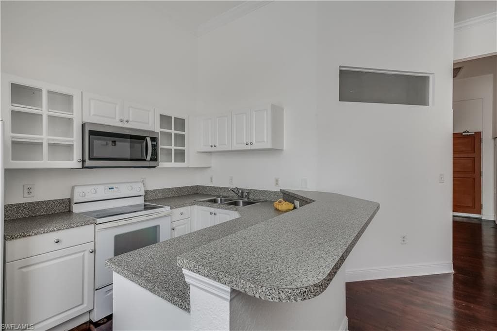 2260 1st ST 204-17