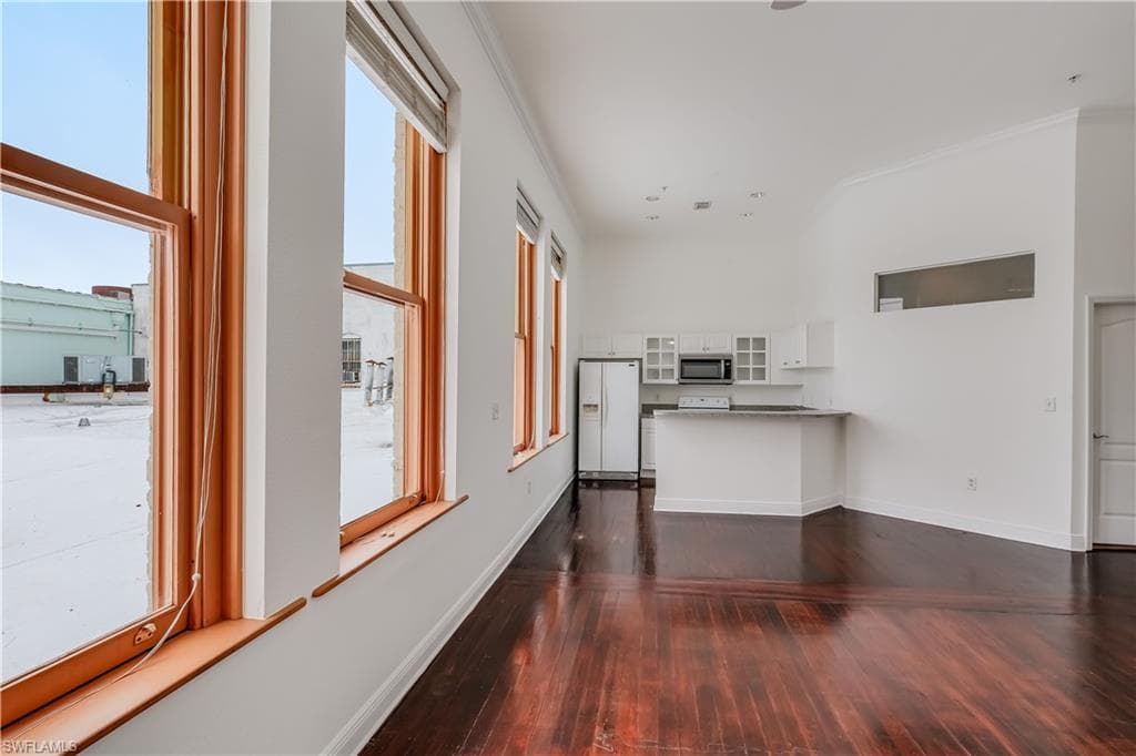 2260 1st ST 204-16
